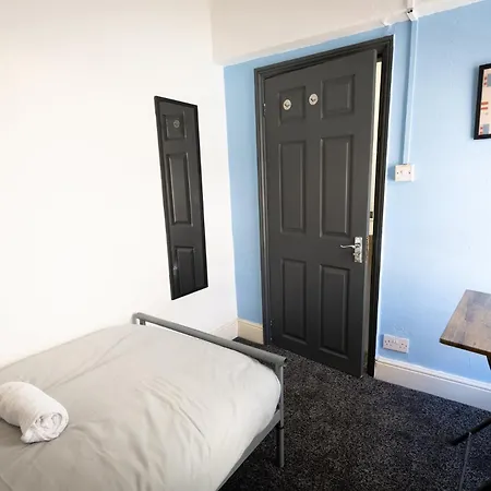 2-br | Walk To Station & Uni