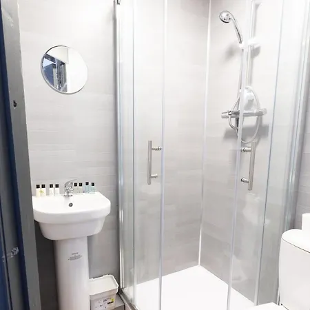 2-br | Walk To Station & Uni